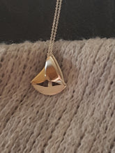 Sterling silver & 9ct gold sailboat necklace