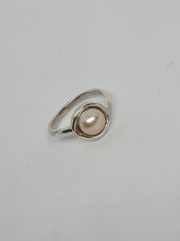 SOLD!Gorgeous creamy pink pearl and 925 sterling silver ring