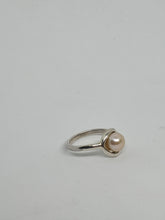 SOLD!Gorgeous creamy pink pearl and 925 sterling silver ring